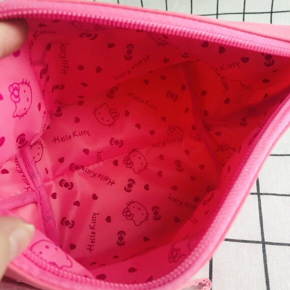 Hello Kitty MAKEUP BAG - Picture 5 of 6
